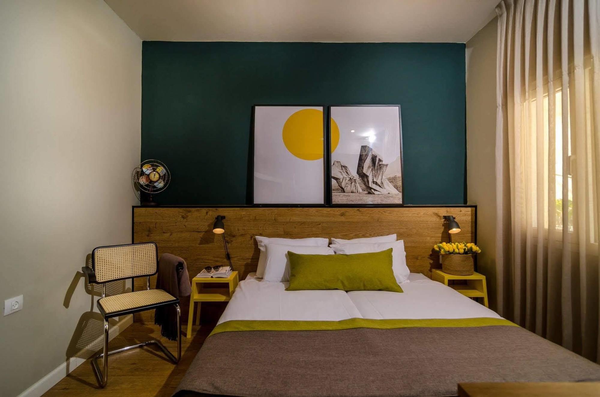 Olive The White House 3*